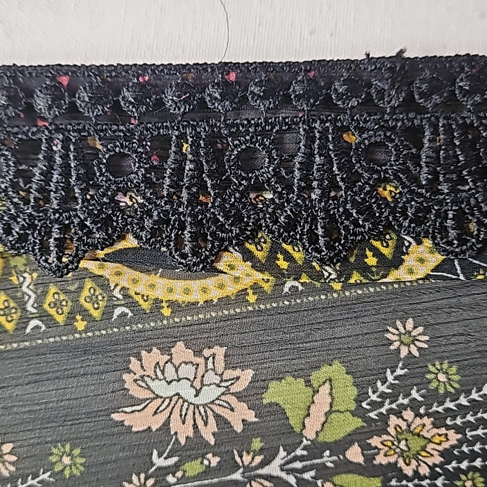 Rewind Size S Black/Floral Kimono - Picture 2 of 5